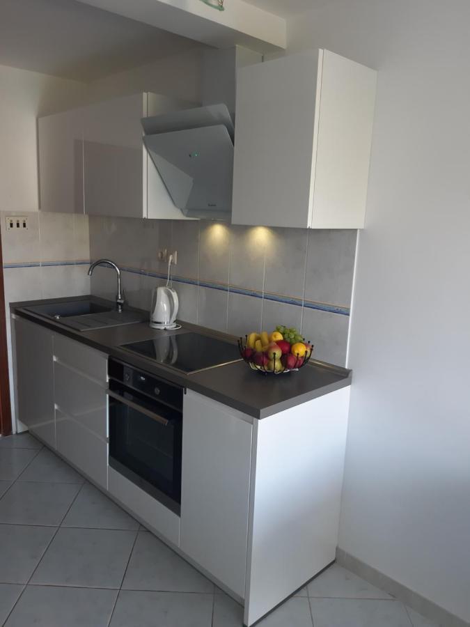 סגט ווראנייצה Apartmani I & J Seric מראה חיצוני תמונה