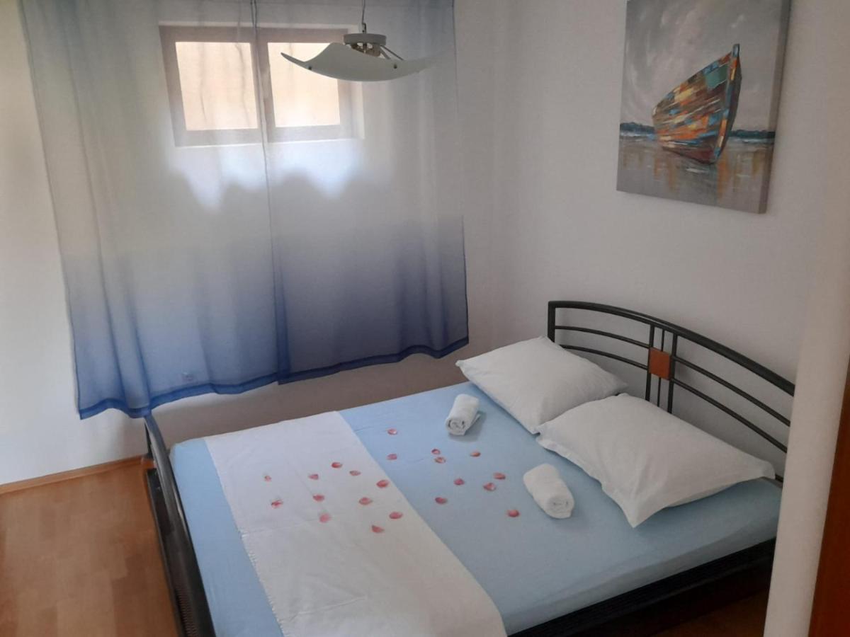סגט ווראנייצה Apartmani I & J Seric מראה חיצוני תמונה