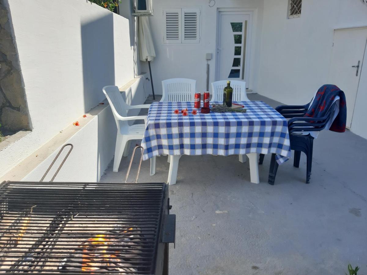 סגט ווראנייצה Apartmani I & J Seric מראה חיצוני תמונה