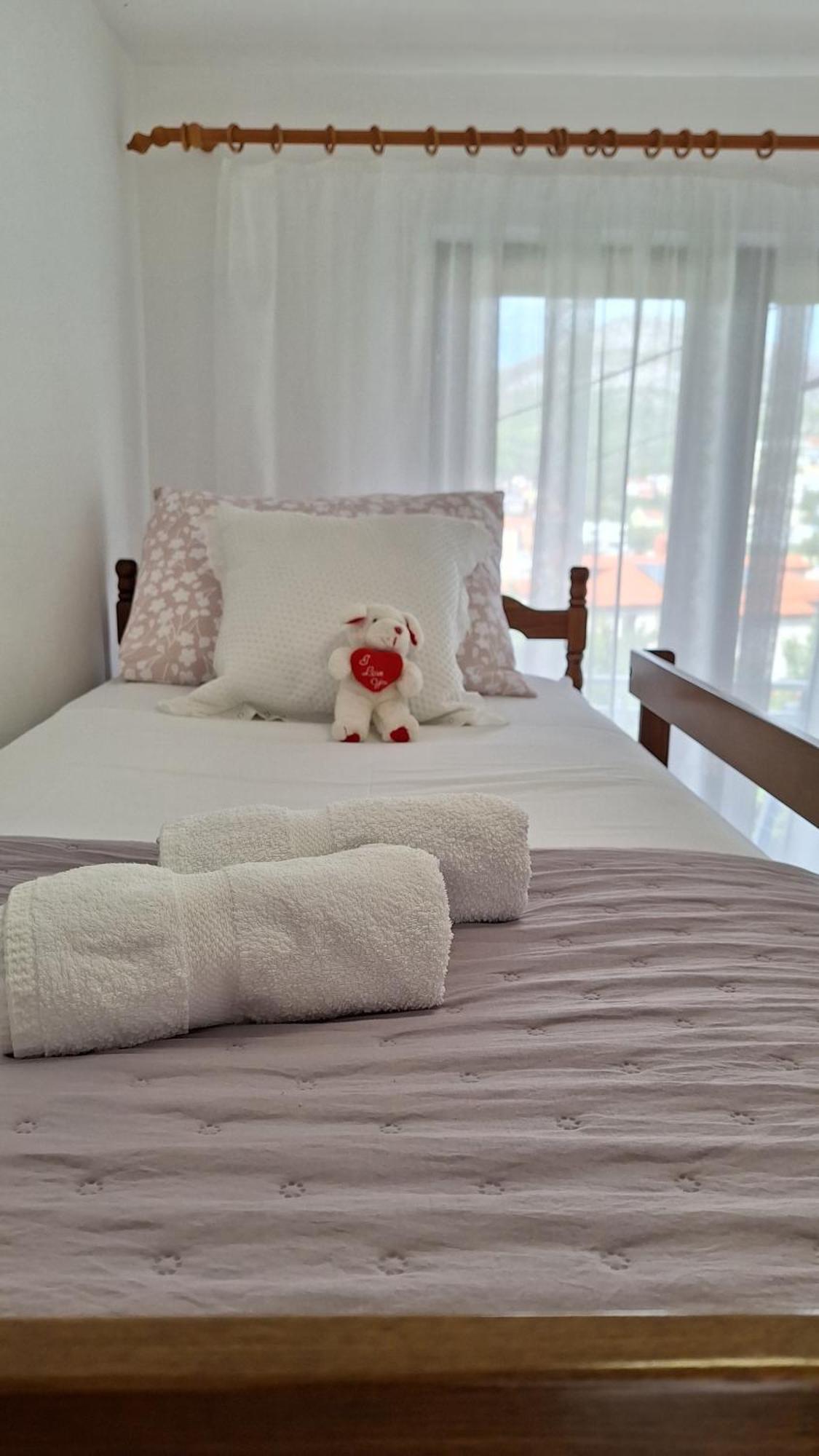 סגט ווראנייצה Apartmani I & J Seric מראה חיצוני תמונה