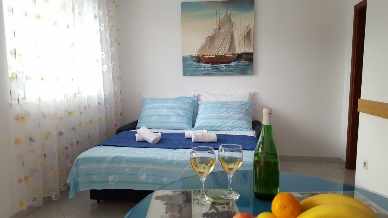סגט ווראנייצה Apartmani I & J Seric מראה חיצוני תמונה