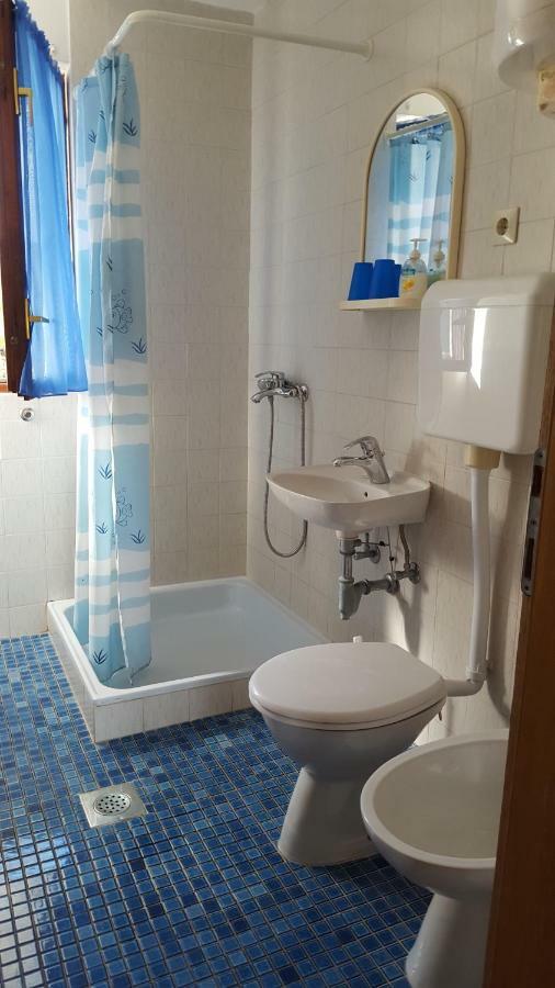 סגט ווראנייצה Apartmani I & J Seric מראה חיצוני תמונה